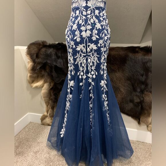 Custom Made Embroidered Lace and Exquisite Beaded 
& Sequins Mermaid Gown - Picture 12 of 17